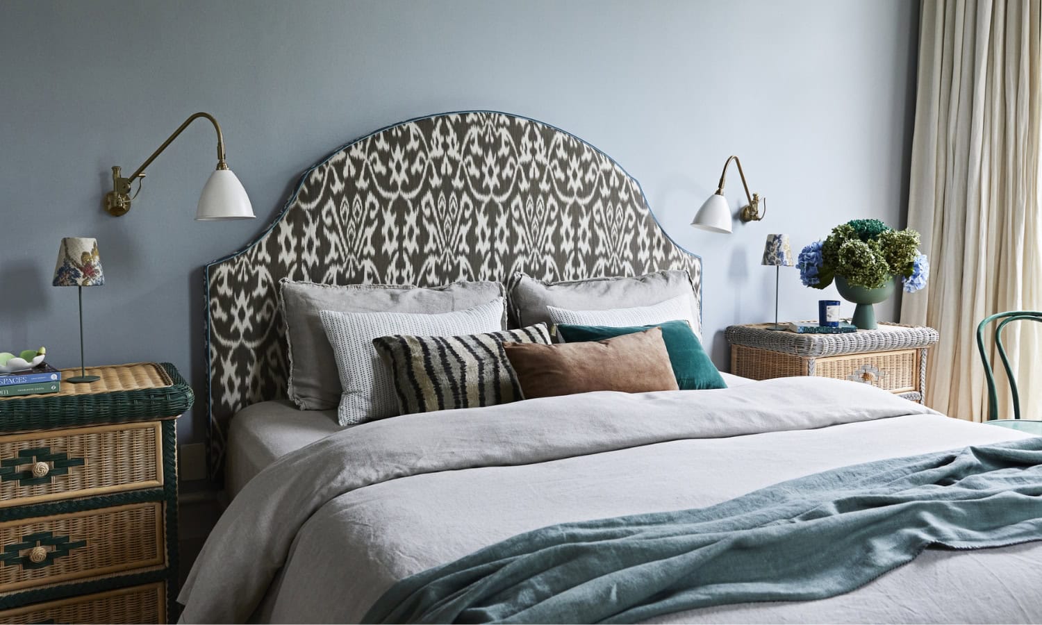 Mona in Stanley Cocoa linen