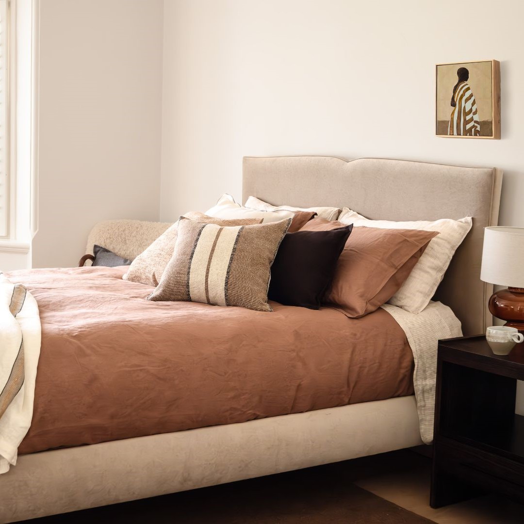 The Martha Upholstered Bed - Image 5