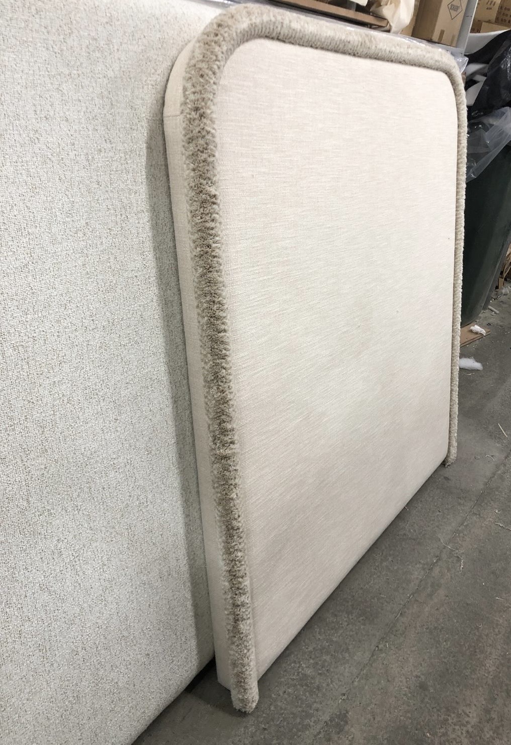 King Single Louis bedhead in Orient Ecru - Image 2