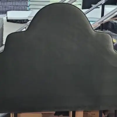 Queen Giselle bedhead in Dora Army velvet